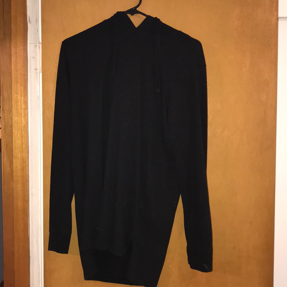 Men’s young and reckless hoodie size medium